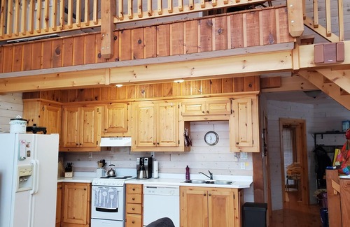 Lake of Bays Cottage | Play & Stay in Algonquin