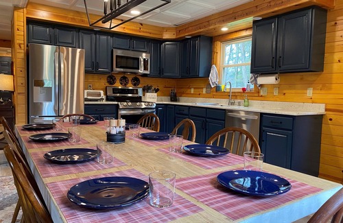 Champion Cottage | Play & Stay near State Parks & Seven Springs