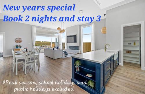 Catherine Hill Bay House | Playa Azul-Beach house on Catherine Hill Bay and Moonee beach