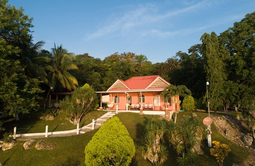 Flores House | Playa Bello Amanecer