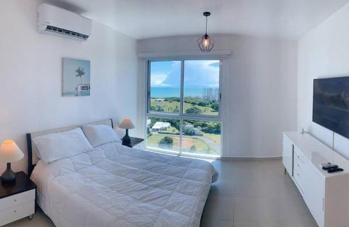 Playa Blanca Apartment | Playa Blanca Penthouse with Breathtaking Ocean Views - King Bed