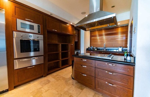 La Paz Condo | Playa de La Paz - luxury 2 bedroom condo ocean front