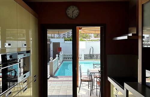 Playa del Ingles Ski Chalet | Playa del Inglés Villa 5 minutes from the beach - POOL OF SALTS AND CLIMATE
