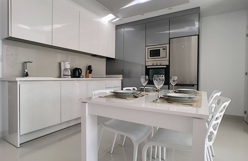Pueblo Latino Apartment | Playa Elisa Apartment @ Mil Palmeras - 1510