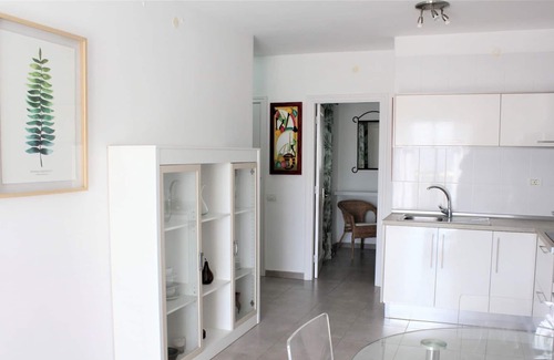 Playa San Juan Apartment | Playa San Juan 2 bd apartment by the sea