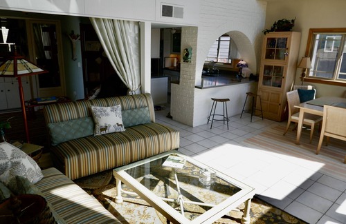 Playa Del Rey Apartment | PLAYA VILLAGE, BEACH, LAGOON, BIKE Path