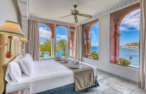 Velilla-Taramay Hotel | Playacalida Hotel