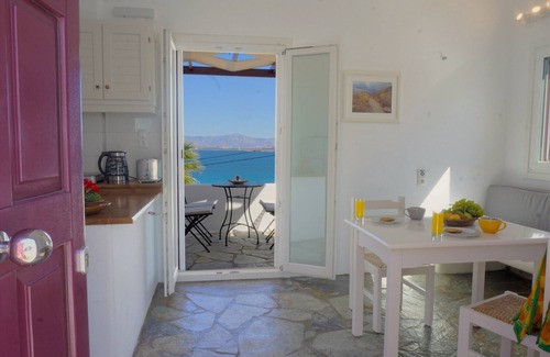 Naousa House | Playera bungalow F sea view
