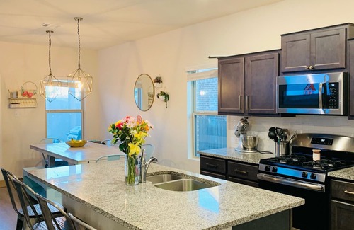 Pflugerville House | Playground, trampoline, toys, treadmill and a stationary bike! Come relax!