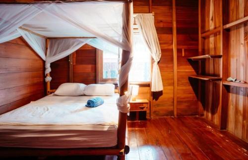 Pulau Masokut Resort | Playgrounds Sabbit Mentawai Surfcamp
