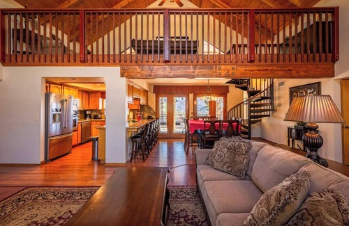 Oakhurst House | Playhouse near Yosemite, Views, Game Room, Hot Tub