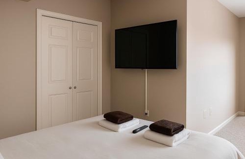 Downtown Cleveland Apartment | Playhouse Square Downtown, Rock Hall, Clinic, CSU