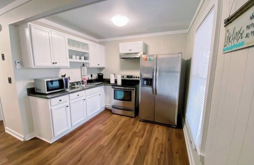 Scottsboro Cabin | Playing Hooky Cabin/2 Bedroom-1 Bath