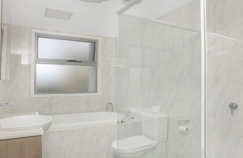 Port Macquarie Apartment | Plaza 14 - Close to CBD & BEACHES, FREE WIFI
