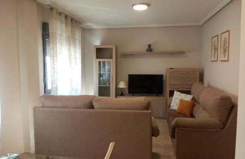 Linares Apartment | PLAZA AYUNTAMIENTO 3 HABITACIONES PONDoS
