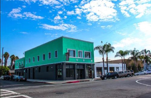 Harbor Gateway North Hotel | Plaza Hotel Gardena