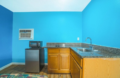 Flour Bluff Hotel | Plaza Motel Corpus Christi By Oyo