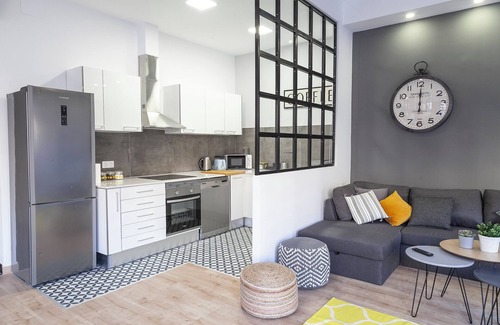 La Seu Apartment | Plaza Redonda - 3 Bedroom Heart of Valencia, Max 8 Pax