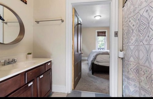 Avalon Apartment | Pleasant 2 Bedroom Getaway in Avalon, PA