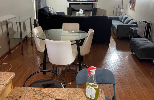 Southfield House | Pleasant 2-bedroom house with AC in Southfield HISTORIC AREA