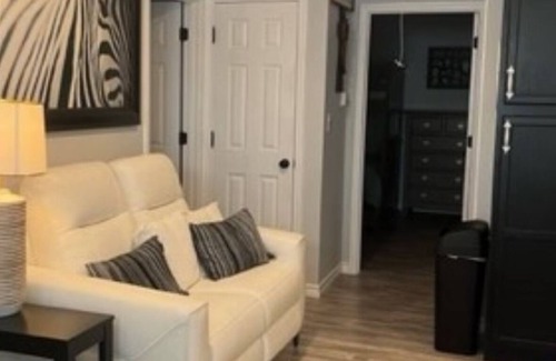 Willshire Terrace Apartment | Pleasant 2-bedroom apartment fully furnished and ready to be lived in!