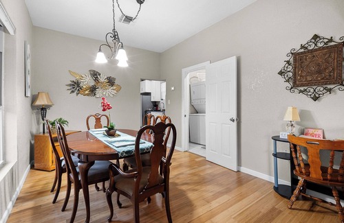 Near East Side House | Pleasant 2-bedroom house six minutes from Rivercenter mall and nearby hospital