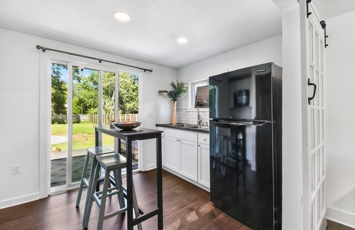 St. Augustine Cottage | Pleasant 2-bedroom cottage, Amazing back yard, Pet Friendly in St. Augustine