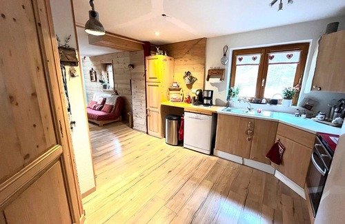 Station de Drouzin le Mont Apartment | Pleasant 3-Room Apartment with Balcony and Cellar in Col du Corbier