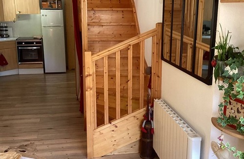 Station de Drouzin le Mont Apartment | Pleasant 3-Room Apartment with Balcony and Cellar in Col du Corbier