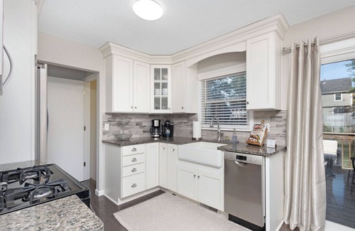 Bettendorf House | Pleasant 4-bedroom/2-bath home in Bettendorf