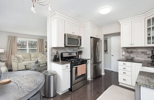 Bettendorf House | Pleasant 4-bedroom/2-bath home in Bettendorf