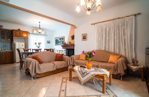 Paleros House | Pleasant and enjoyable stay