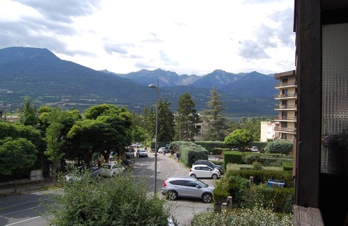 Embrun Apartment | Pleasant apartment close to the lake for 3 people