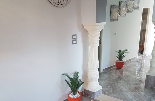 Tazerka House | Pleasant apartment in a property with garden and caretaker