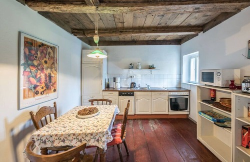 Unsleben Apartment | Pleasant apartment in Unsleben