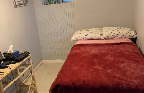 Parkdale Apartment | Pleasant Apartment (King St W) - great location!
