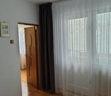 Pitesti Apartment | Pleasant Banat apartment near amenities