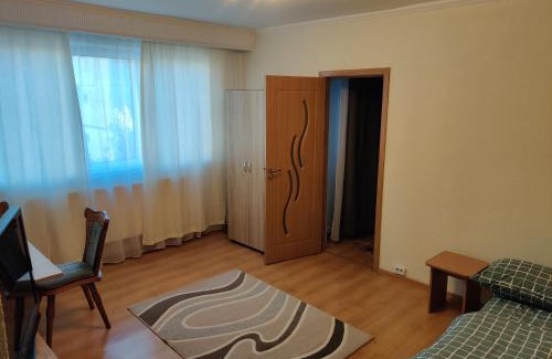 Pitesti Apartment | Pleasant Banat apartment near amenities