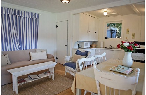 Bainbridge Island Cottage | Pleasant Beach Cottages Waterfront Bainbridge Island