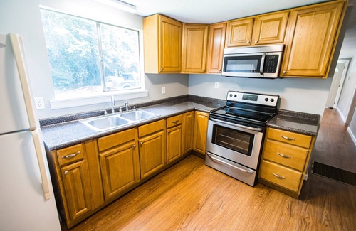 Hattiesburg House | Pleasant, Bright 3 Bedroom Cottage