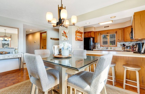 Blowing Rock Condo | Pleasant condo with mountain view, central AC, fireplace & washer/dryer