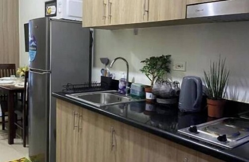 Tambo Condo | Pleasant condo with AC in vibrant Pasay City