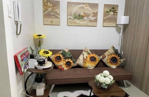 Tambo Condo | Pleasant condo with AC in vibrant Pasay City