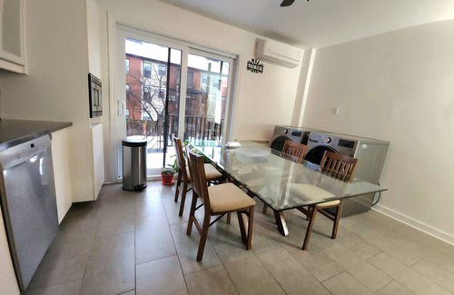 Rosemont-La Petite-Patrie Apartment | Pleasant environment nearby: metro, bus, restaurants, cross-country skiing, bike paths