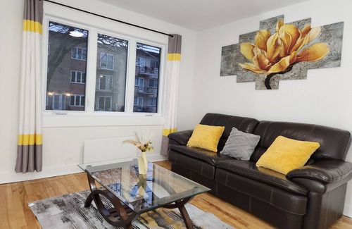 Rosemont-La Petite-Patrie Apartment | Pleasant environment nearby: metro, bus, restaurants, cross-country skiing, bike paths