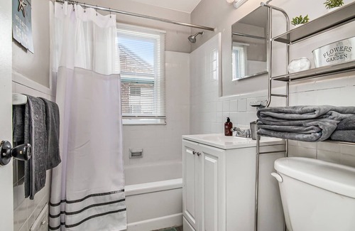 Detroit House | Pleasant Family Stay in Home near Downtown Detroit