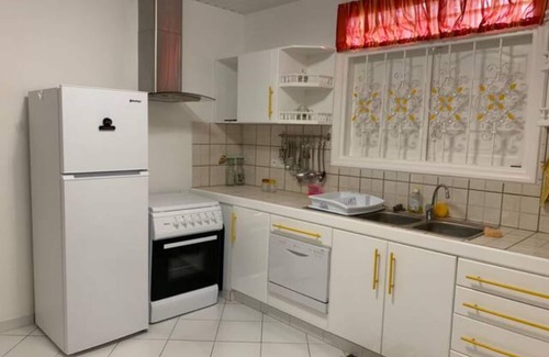 Matoury House | Pleasant fully equipped house, air-conditioned bedroom + terrace
