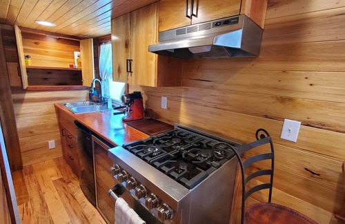Cook Springs Cabin | Pleasant Grove Tiny Home!