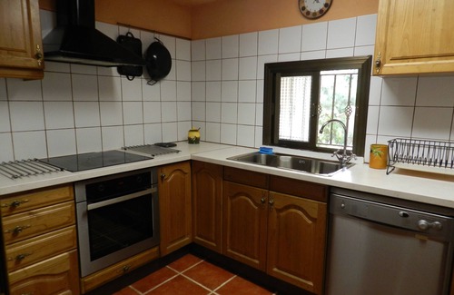 La Bisbal del Penedes House | PLEASANT HOUSE WITH PRIVATE SWIMMING POOL&GARDEN , 15 MINUTES TO BEACH