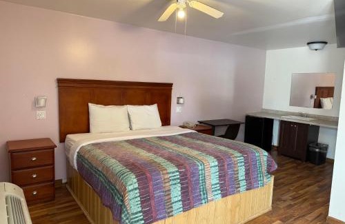 Lockport Hotel | Pleasant Hill Motel